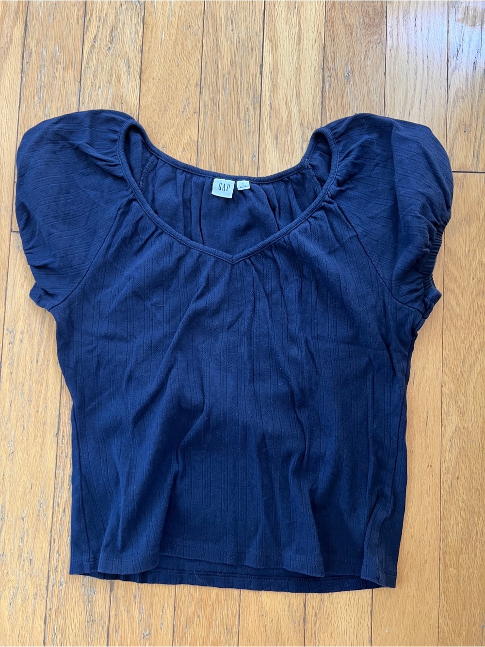 GAP Women's Navy Puff Sleeve V Neck Pointelle Top